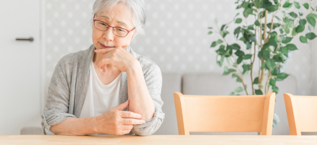 住まいについて考えるご家族のイメージ